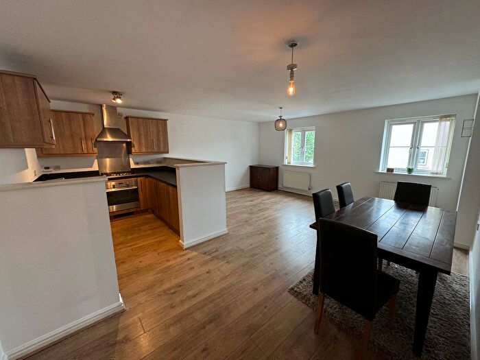 2 Bedroom Flat To Rent In Fordd, Pontarddulais, SA4