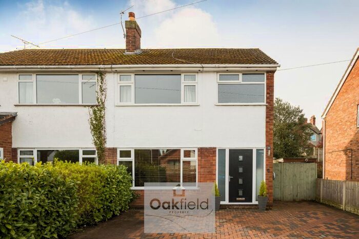 3 Bedroom Semi-Detached House For Sale In Carton Road, Mynydd Isa, CH7