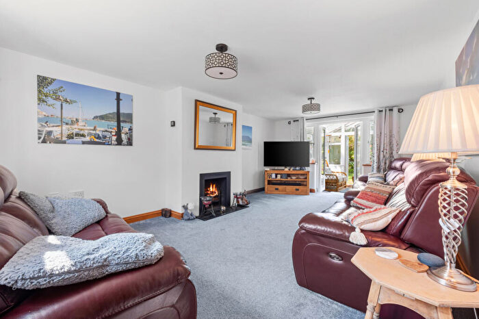 3 Bedroom Detached House For Sale In Melcombe Bingham, Dorset, DT2