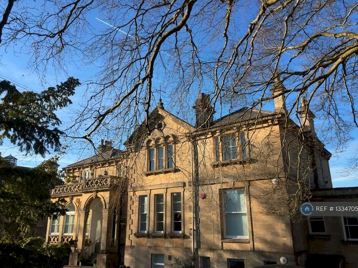 3 Bedroom Flat To Rent In Lansdown House, Bath, BA1