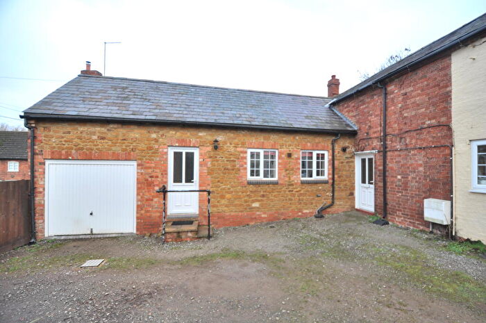 2 Bedroom Property To Rent In High Street, Bugbrooke, NN7