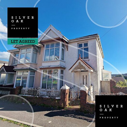 3 Bedroom Semi-Detached House To Rent In Gilbert Crescent, Llanelli, Carmarthenshire, SA15