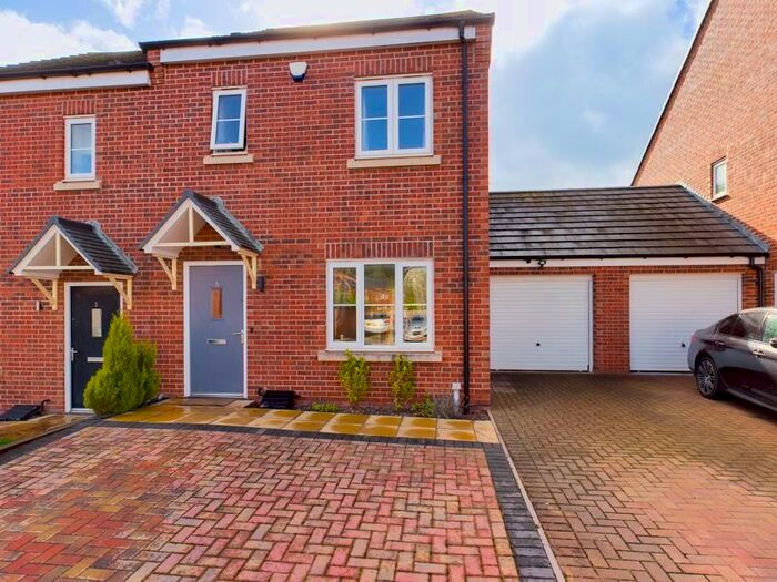 3 Bedroom SemiDetached House For Sale In Railway View, Lightmoor