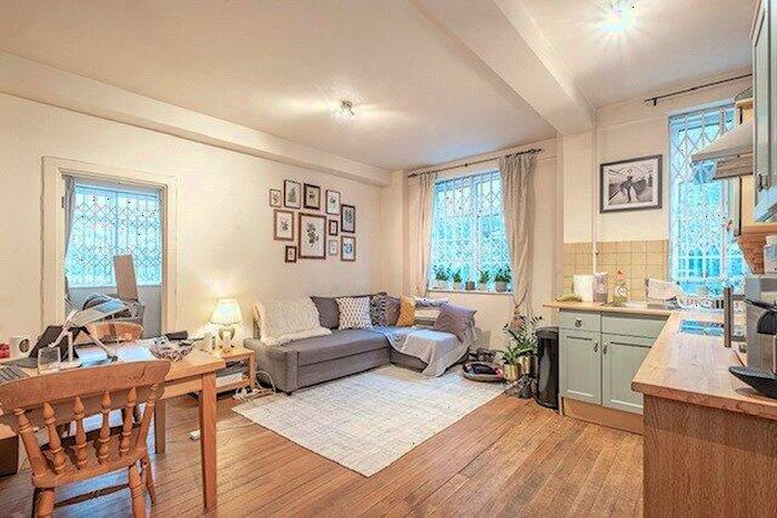 1 Bedroom Flat To Rent In Langford Court, Abbey Road, NW8