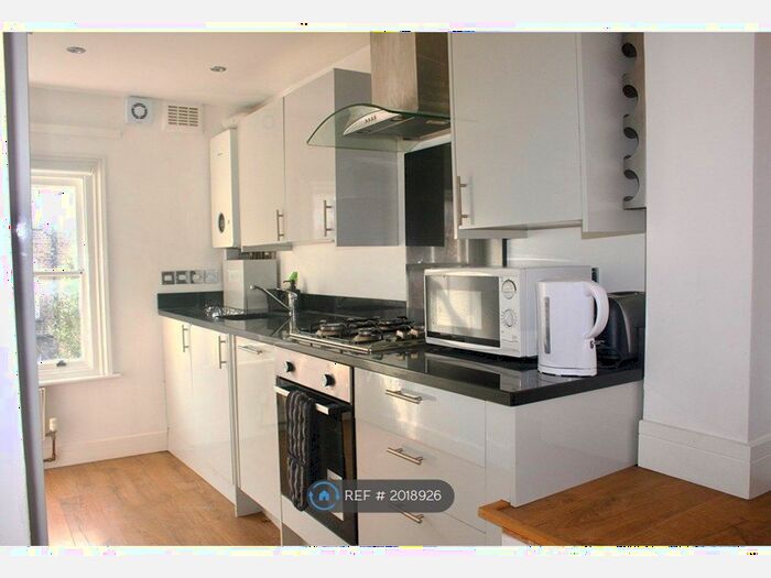 2 Bedroom Flat To Rent In Wansey Street, Elephant And Castle, SE17