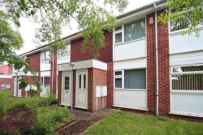 2 Bedroom Town House For Sale In Hemscott Close, Nottingham, NG6