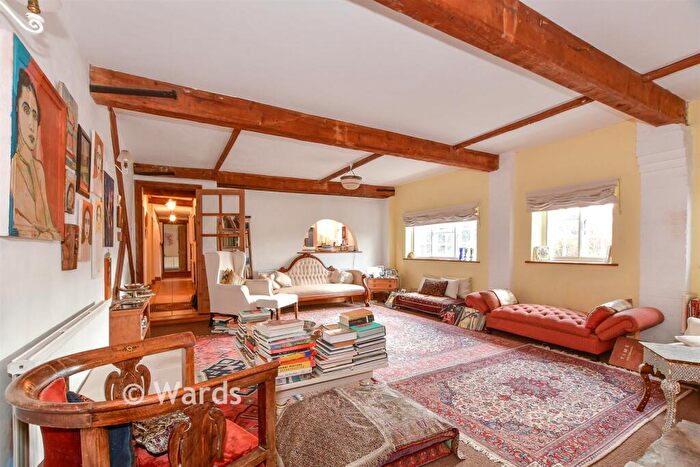 3 Bedroom Flat For Sale In Littlebourne Road, Canterbury, Kent, CT3