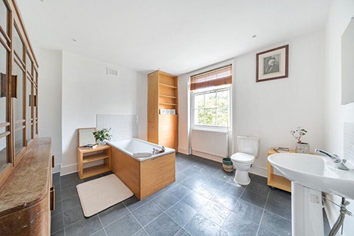 5 Bedroom Terraced House For Sale In Camberwell Road, Camberwell, London, SE5