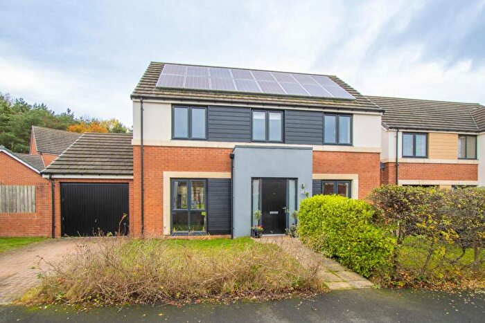 4 Bedroom Detached House For Sale In Woodburn Grove, Langley Moor, Durham, DH7