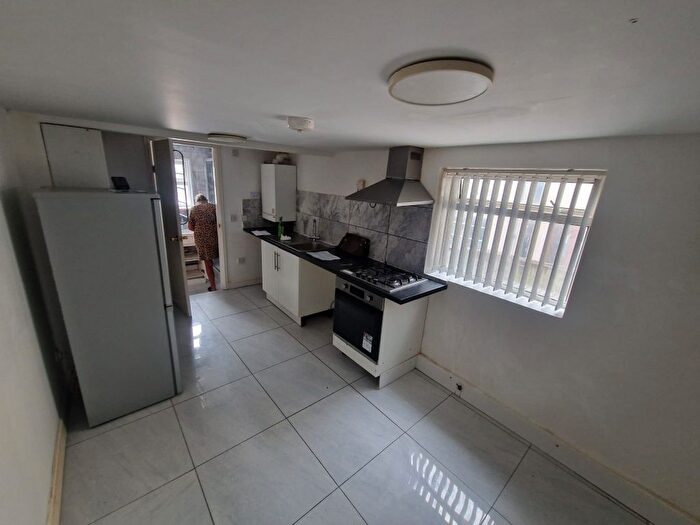 1 Bedroom Flat To Rent In Wellington Street, Luton, LU1