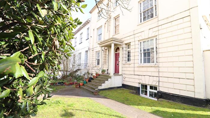 2 Bedroom Flat To Rent In Castle Hill, Reading, Berkshire, RG1