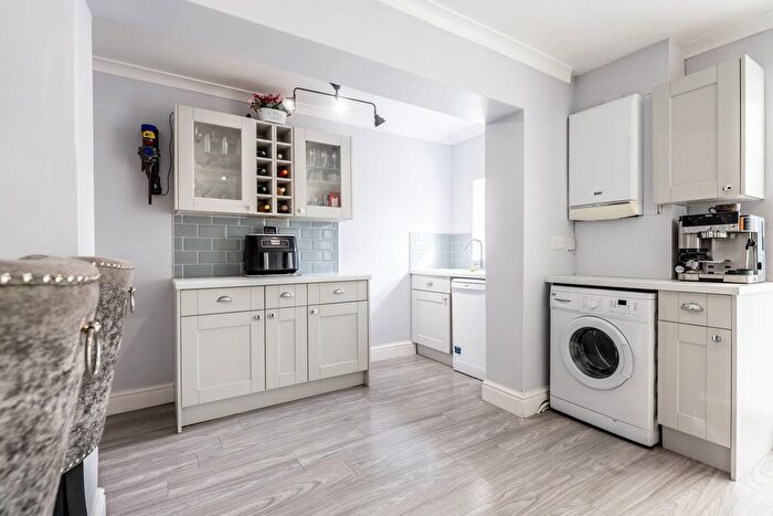 3 Bedroom Terraced House For Sale In Ludlow Road, Southampton, SO19