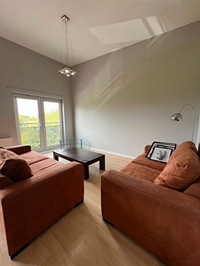 2 Bedroom Flat To Rent In Springburn Road, Glasgow, G21