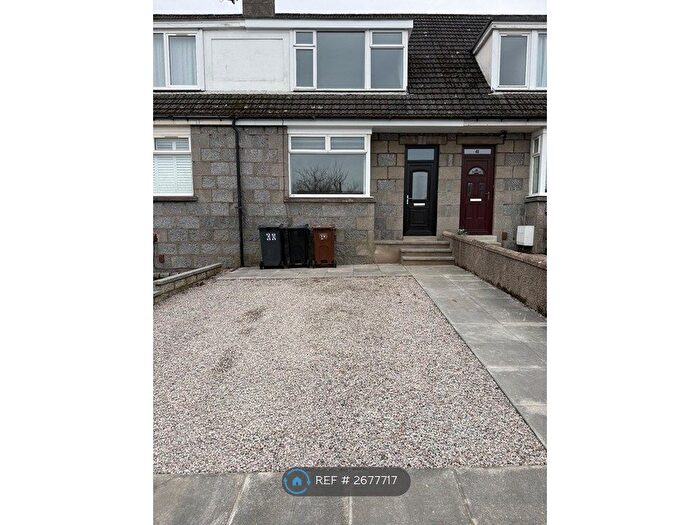 3 Bedroom Terraced House To Rent In Springfield Road, Aberdeen, AB15
