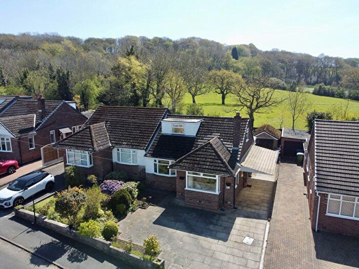 3 Bedroom Semi-Detached Bungalow For Sale In Oxford Drive, Woodley, SK6