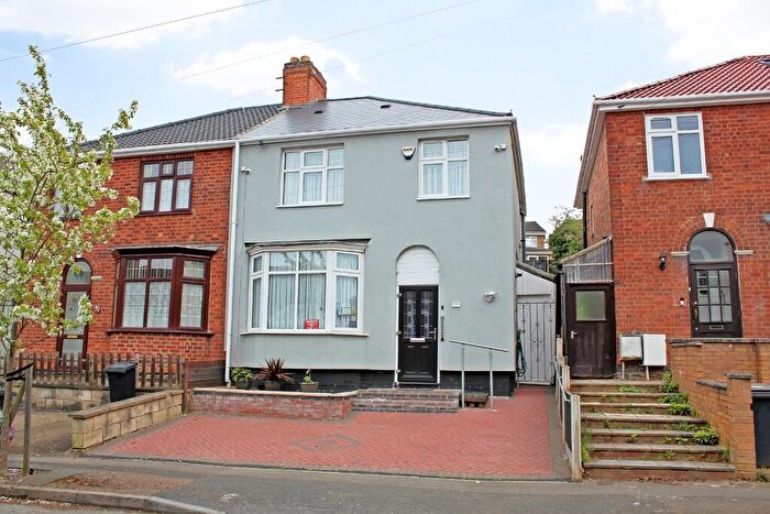 3 Bedroom Semi Detached House For Sale In Mayflower Road, Leicester, LE5