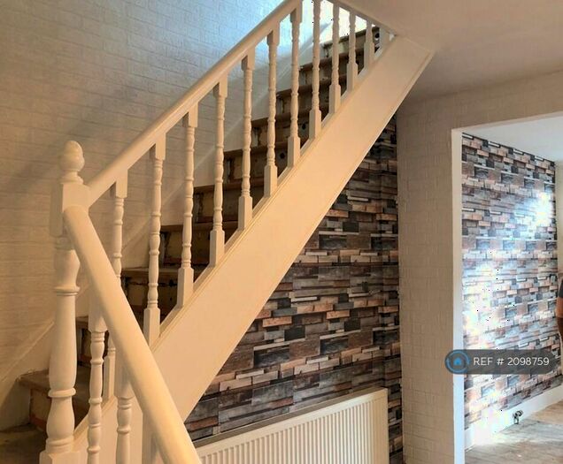 2 Bedroom End Of Terrace House To Rent In Stanley Road, Morden, SM4