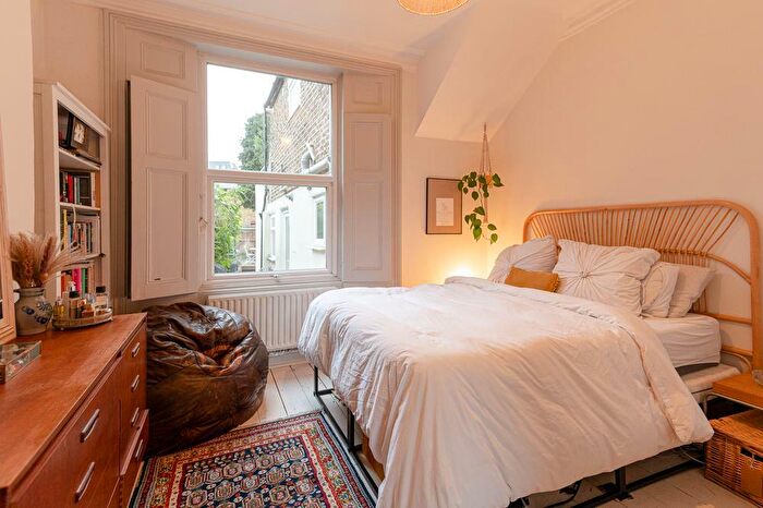 2 Bedroom Flat To Rent In White Hart Lane, Wood Green, London, N22