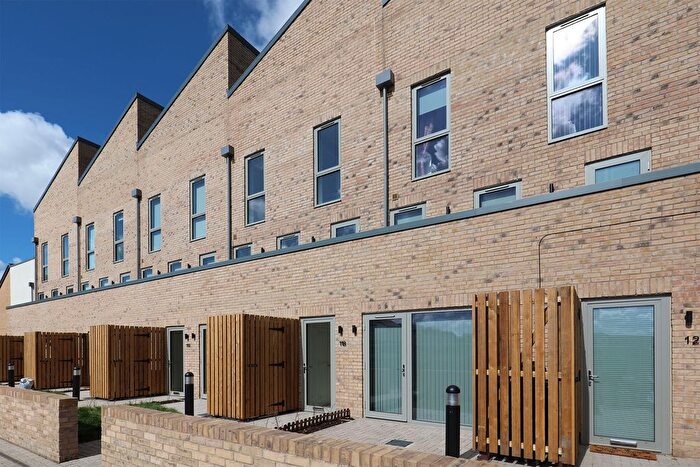 2 Bedroom Property To Rent In Lescar Road, Waverley, S60