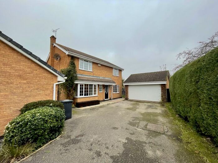 4 Bedroom Detached House To Rent In Raglan Drive, Gedling, Nottingham, NG4