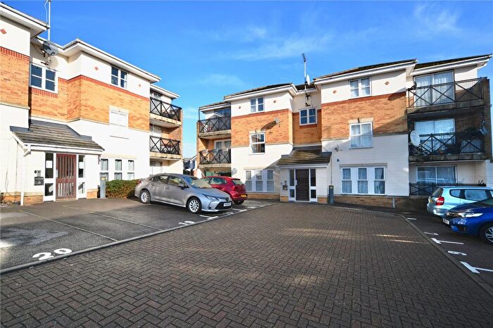 2 Bedroom Flat For Sale In Champness Road, Barking, Essex, IG11