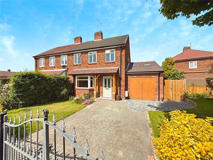 3 Bedroom Semi-Detached House To Rent In Essex Road, Burton-On-Trent, Staffordshire, DE15