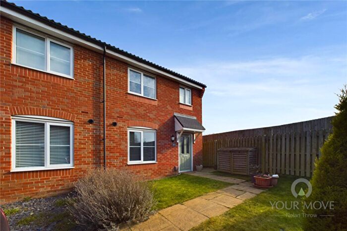 3 Bedroom Semi-Detached House To Rent In Damselfly Road, Pineham Village, Northampton, NN4