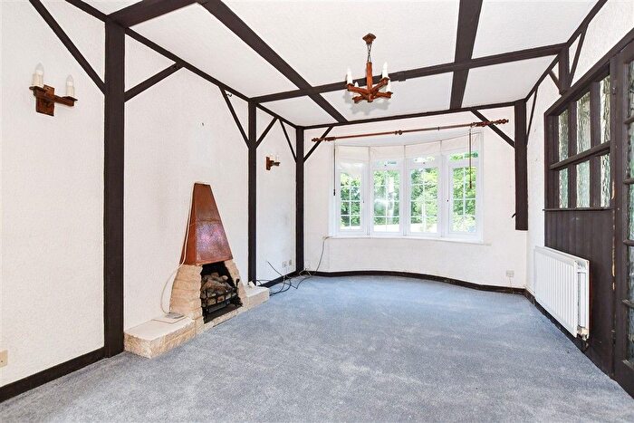 3 Bedroom Terraced House For Sale In Willington Street, Maidstone, Kent, ME15