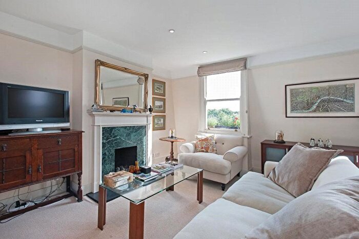 2 Bedroom Flat To Rent In Thurloe Square, London, SW7