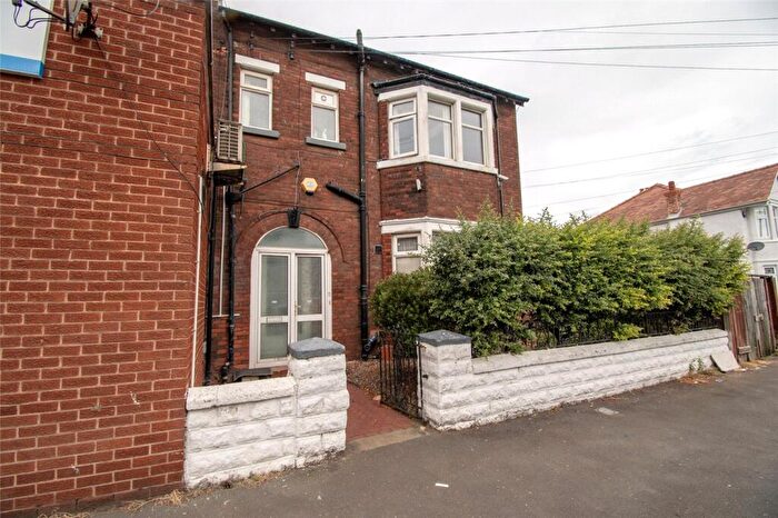 3 Bedroom Maisonette To Rent In Rugby Road, Wallasey, Wirral, CH44