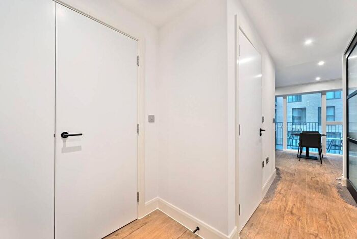 Studio To Rent In Appleby House, Colindale, London, NW9