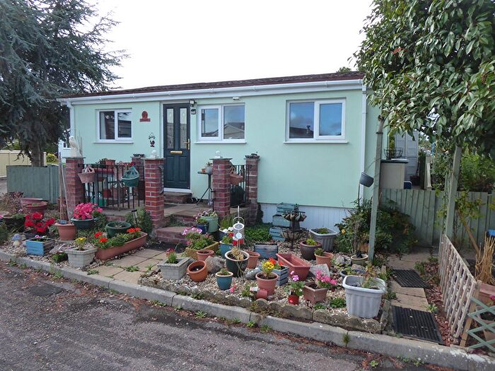 2 Bedroom Mobile/park Home For Sale In Broughton Park, Shoreditch, Taunton, TA3