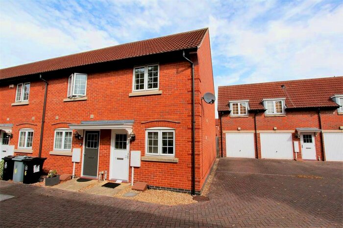 2 Bedroom End Of Terrace House To Rent In Gilpin Close, Bourne, PE10