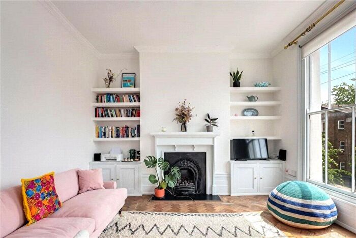 2 Bedroom Apartment To Rent In Albion Drive, London, E8