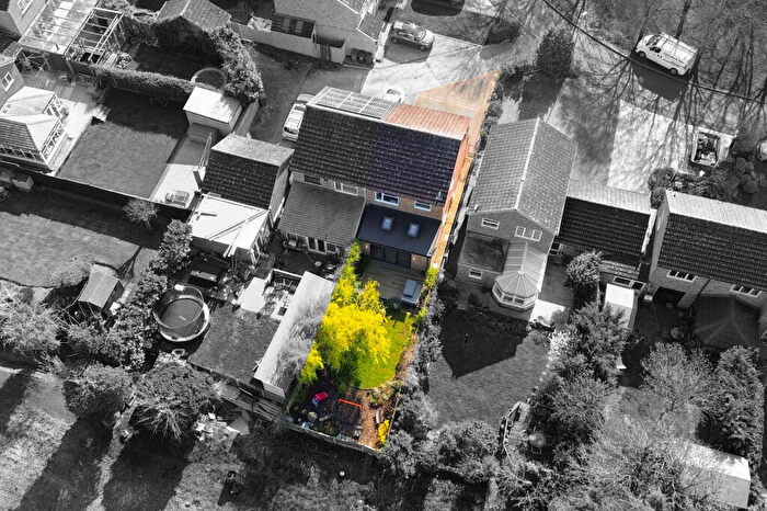 3 Bedroom Semi Detached House For Sale In Rectory Close, Great Paxton, St. Neots, PE19