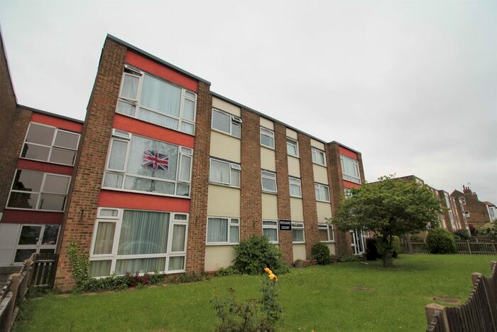 2 Bedroom Flat To Rent In Lower Northdown Avenue, Margate, CT9