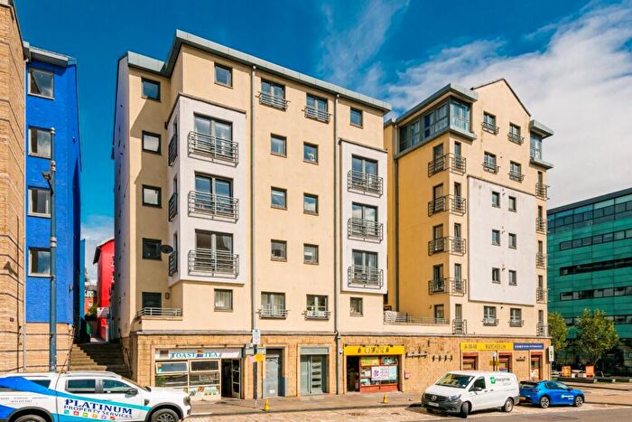 2 Bedroom Flat For Sale In Holyrood Road, Holyrood, Edinburgh, EH8