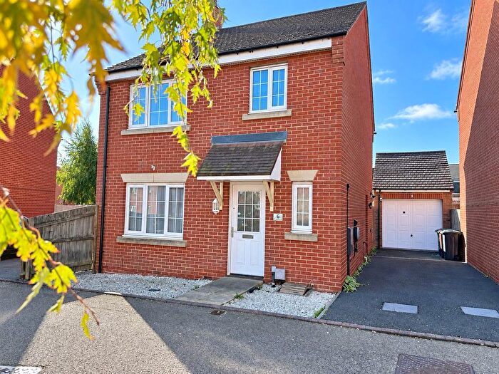 3 Bedroom Property For Sale In Grenadier Way, Ashford, TN23