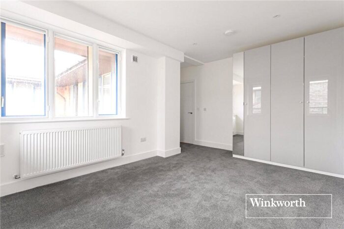 1 Bedroom Apartment To Rent In Arcadia Avenue, London, N3