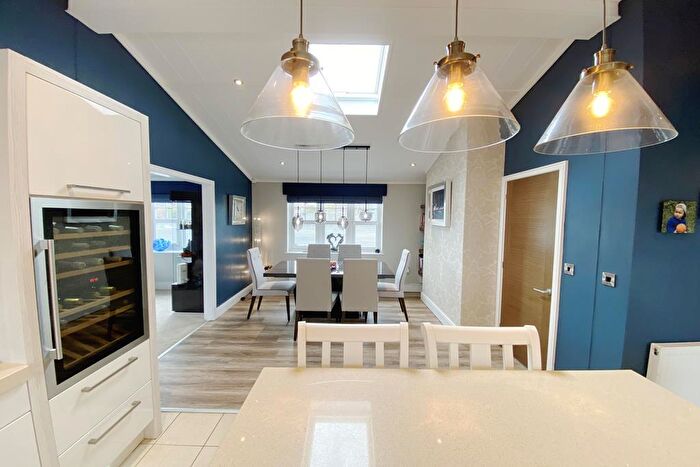 2 Bedroom Park Home For Sale In Lookout Park, Stoborough, Dorset, BH20 - Photo 10