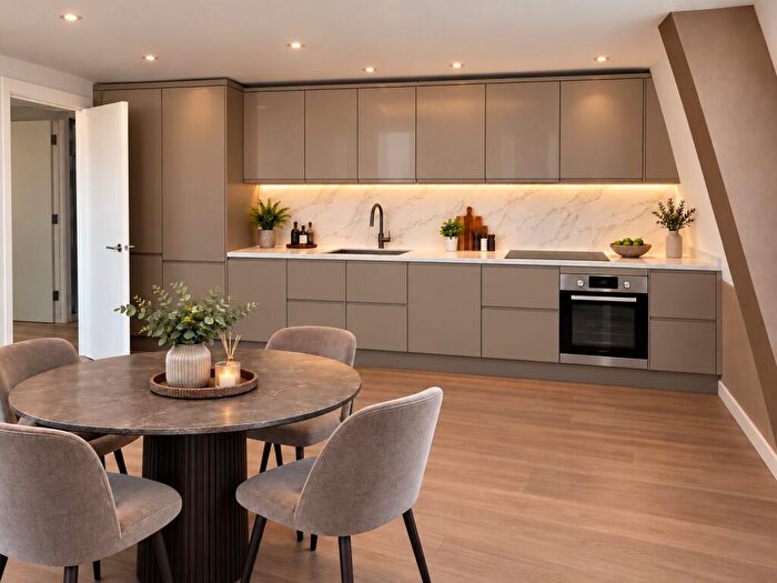 2 Bedroom Apartment For Sale In Fore Street, Saltash, PL12