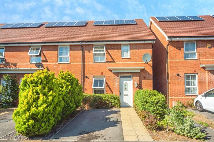 3 Bedroom End Of Terrace House For Sale In Cardinal Place, Maybush, Southampton, Hampshire, SO16