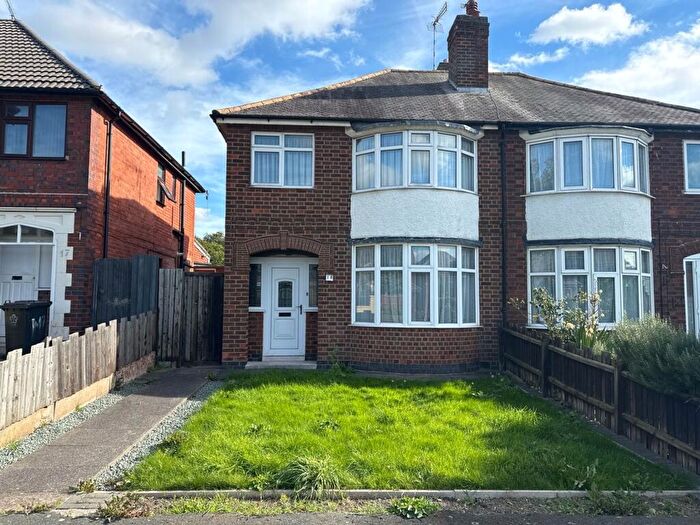 3 Bedroom Semi-Detached House For Sale In Thurmaston Lane, Leicester, LE5