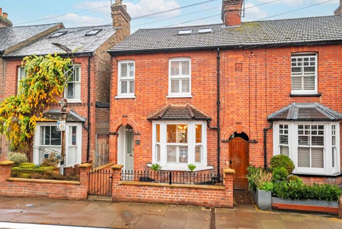 4 Bedroom Semi Detached House For Sale In Cannon Street, St. Albans, Hertfordshire, AL3
