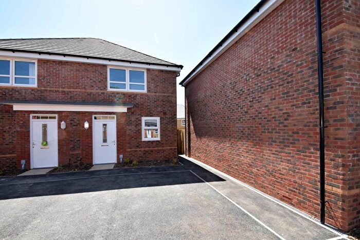 2 Bedroom Semi-Detached House To Rent In Angelica Grove, Newport, PO30