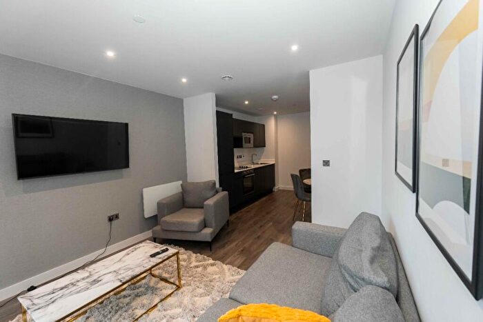 2 Bedroom Apartment To Rent In Parliament Square, Liverpool, Merseyside, L1