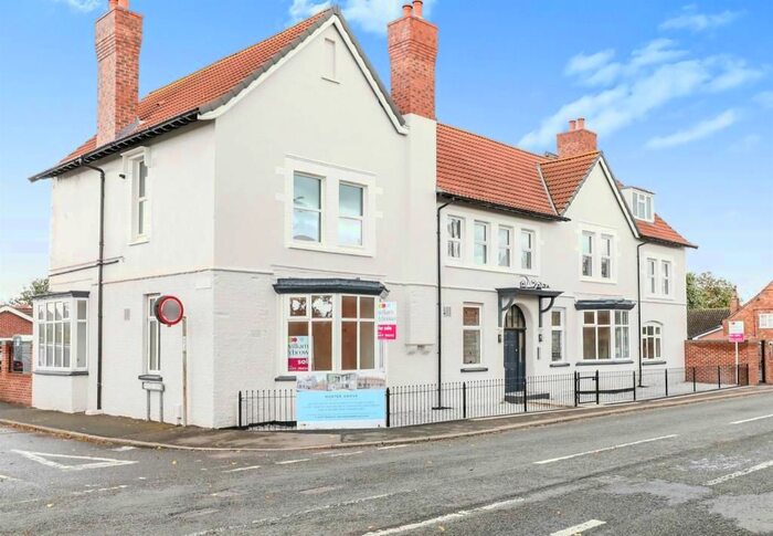 2 Bedroom Flat For Sale In Hunter Grove, Torworth, Retford, DN22