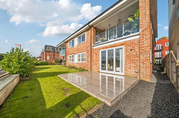 1 Bedroom Flat For Sale In Kings Parade, Queens Court Kings Parade, PO21