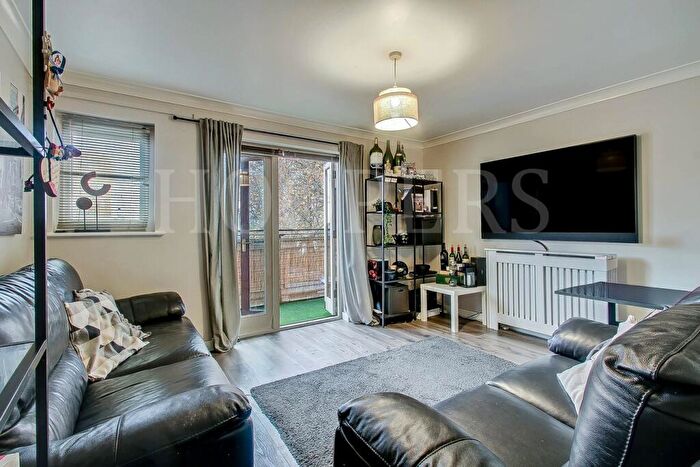 1 Bedroom Flat For Sale In Hillside, London, NW10