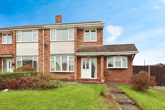 3 Bedroom Semi-Detached House For Sale In Hill Side, Kingsbury, Tamworth, B78